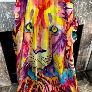 Stunning Leo Kimono! Brand New Never Worn, tags still attatched.